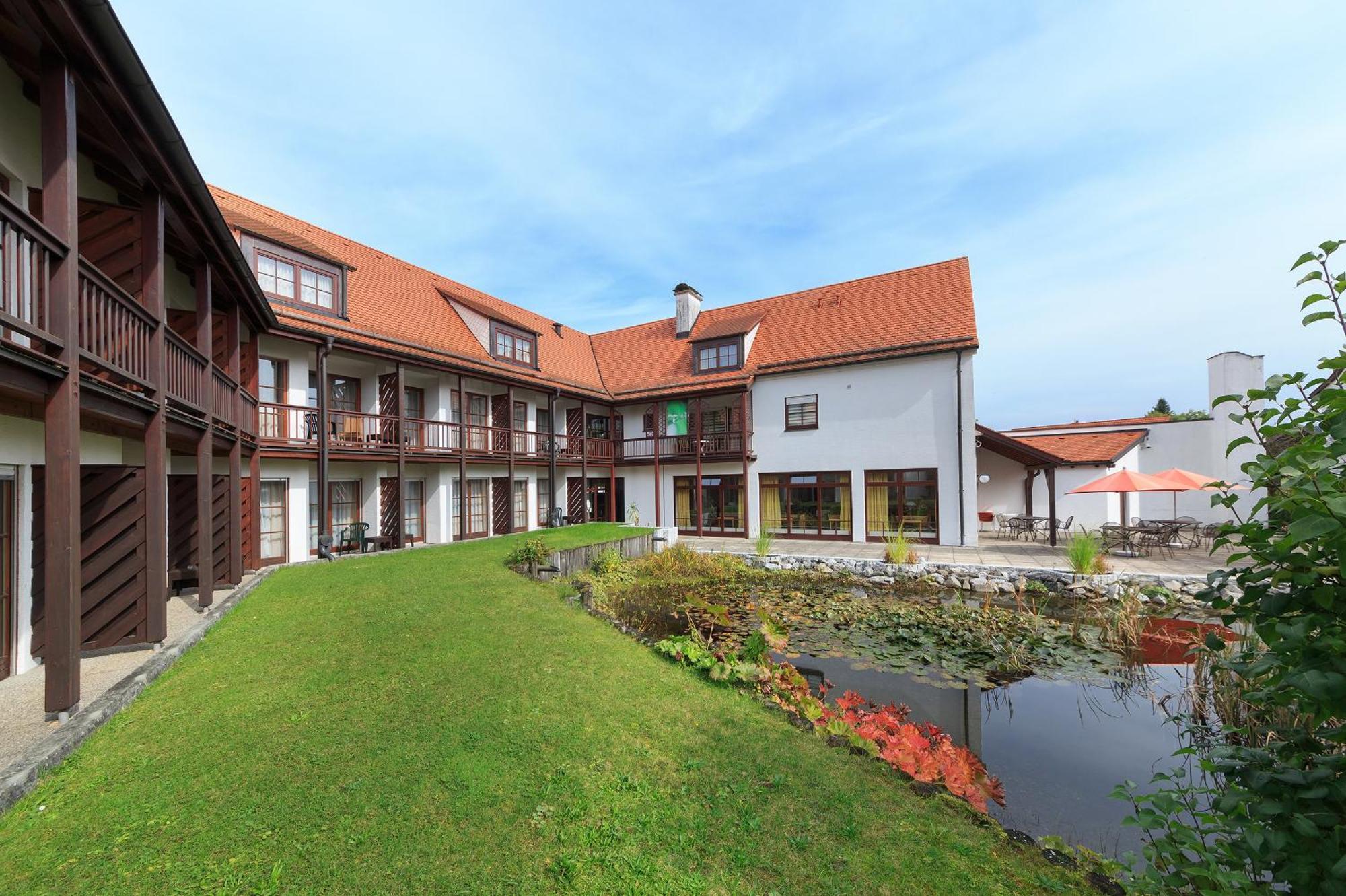 Hotel Garni Gaestehaus Am Muehlbach Ottobeuren Exterior photo