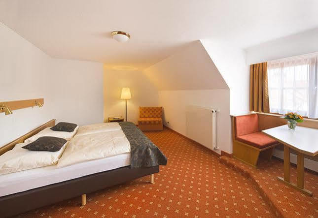 Hotel Garni Gaestehaus Am Muehlbach Ottobeuren Exterior photo